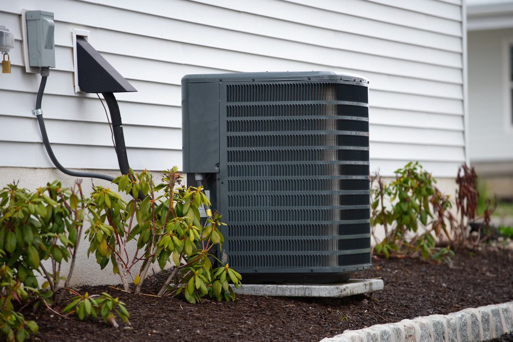 How Does An Air Conditioner Dehumidify My Home? How Does An Air Conditioner Dehumidify My Home?